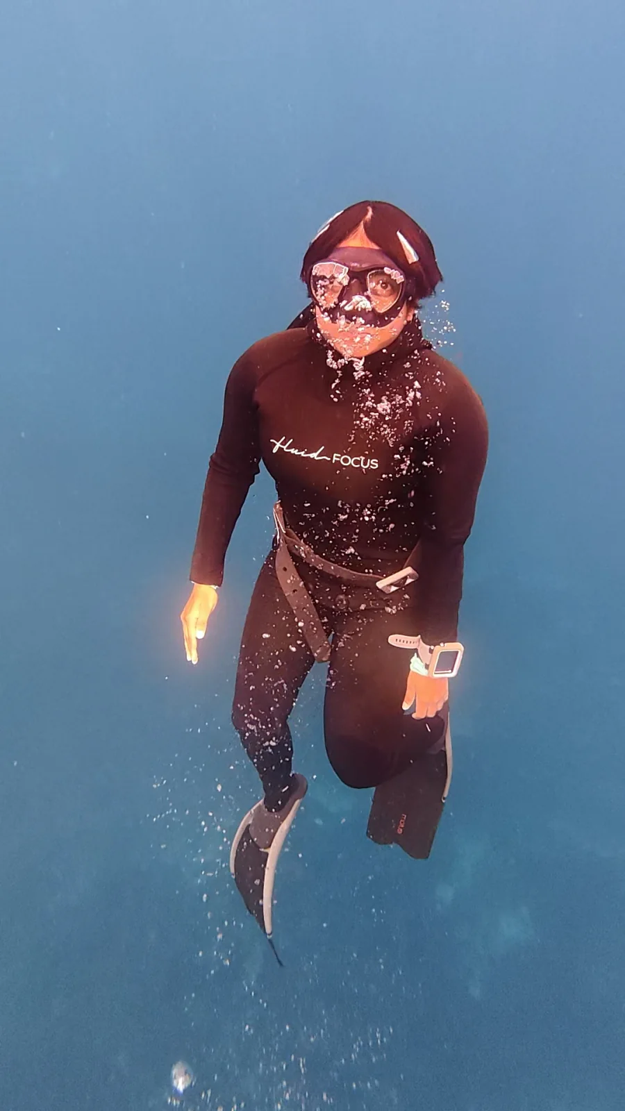 Sayantika Banik freediving underwater
